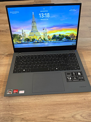 MEDION Notebook 15,6 Zoll AMD Ryzen 7 7730U | 32GB RAM | 512 GB SSD | wie neu