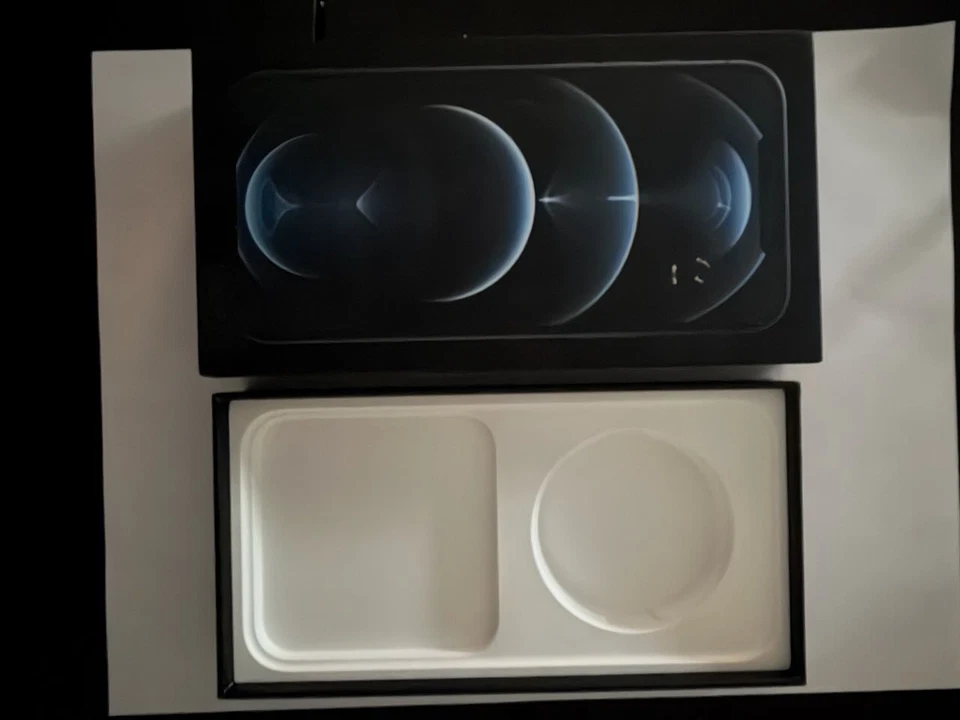 Apple iPhone 12 Pro Max - 256 GB - Azul Pacífico (Desbloqueado) Embalaje de fábrica. Foto 3 de 4