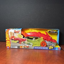 HOT WHEELS City Dragon Launcher Transporter BRAND NEW 6386