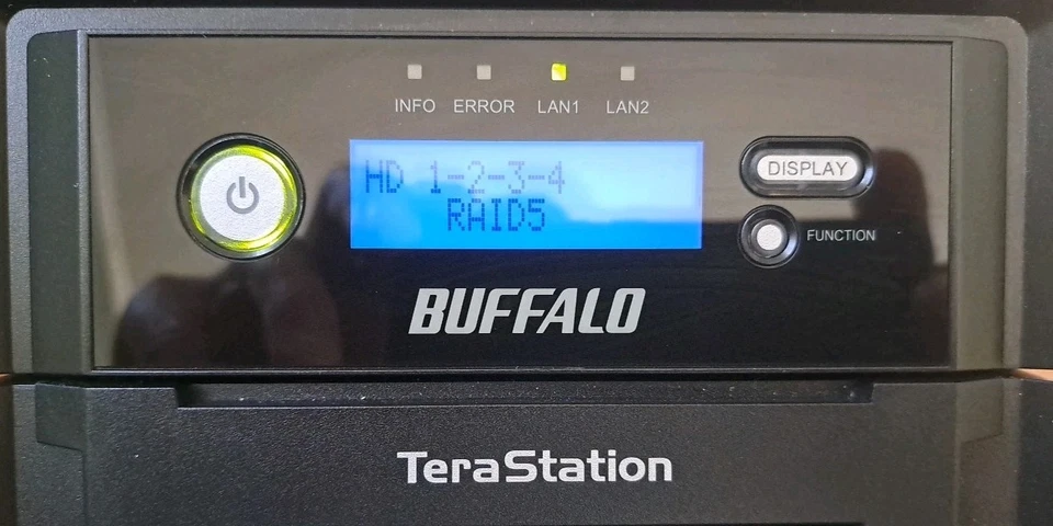 Buffalo TeraStation TS-XE8.0TL/R5 8TB. Four WD 2.0TB hardrives & Key included. - Image 4 of 4