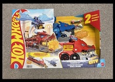 NIB Hot Wheels City Ultimate Dual Dragon Transporter Hauler Playset 2 in 1