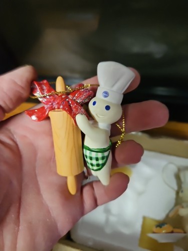 8 Pillsbury Doughboy Danbury Mint Glitter Christmas Ornaments in Box - Picture 10 of 14