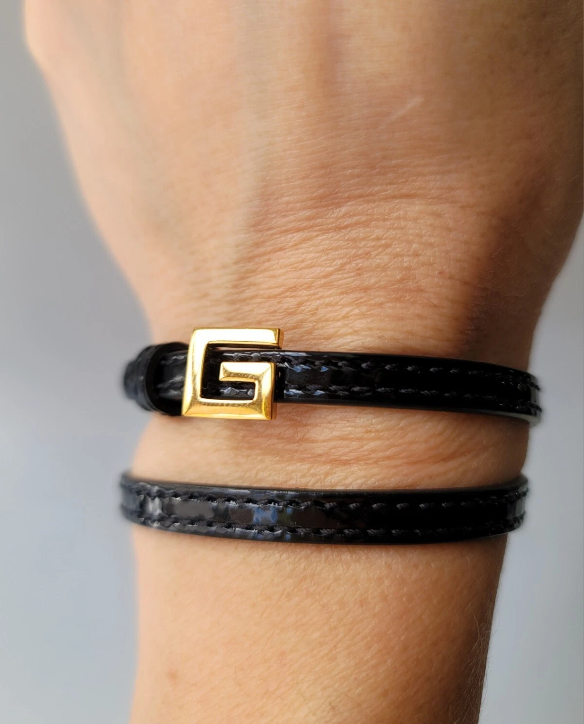GUCCI Bracciale In Pelle Patinata Nero Doppio Involucro Oro Quadrato Fibbia o Choker