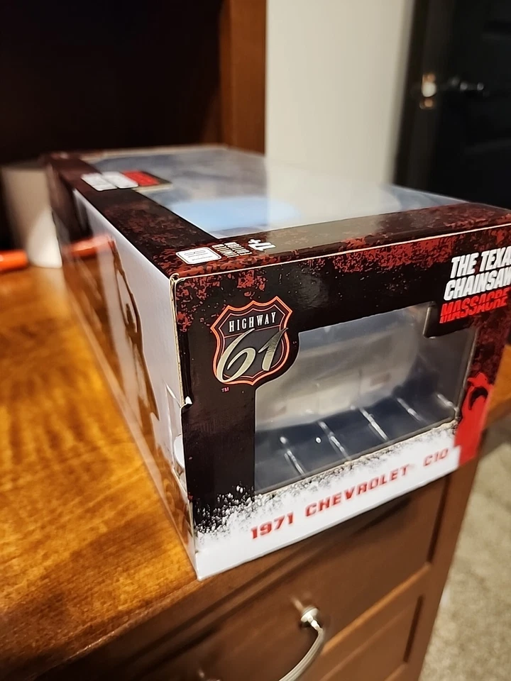 Greenlight 1:18 HWY-18014 The Texas Chainsaw Massacre 1971 Chevrolet C-10 Model  - Image 4 of 4