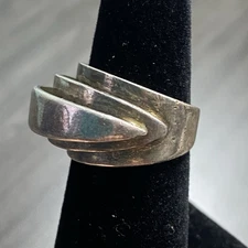 Kaunis Koru Sterling Ring - Size 6.75 - Finland Kaunis Koru signed Ring