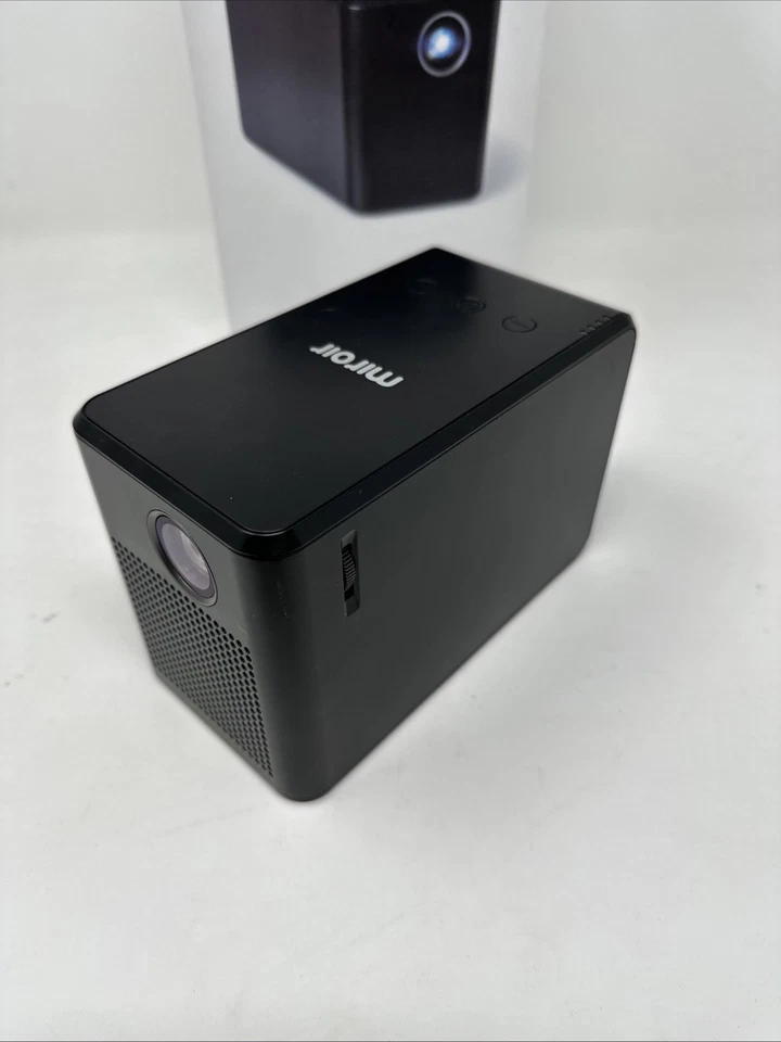 Miroir SYNQ M189 HD 720p Mini Projector 80" Image Black New Open Box - Image 3 of 4