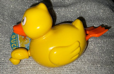Swimming Duck Pull String Plastic Pool Bath Toy Tested Works See Pics Video