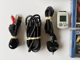 Dreamcast Console (PAL) + 4 Games controllers tested working sega