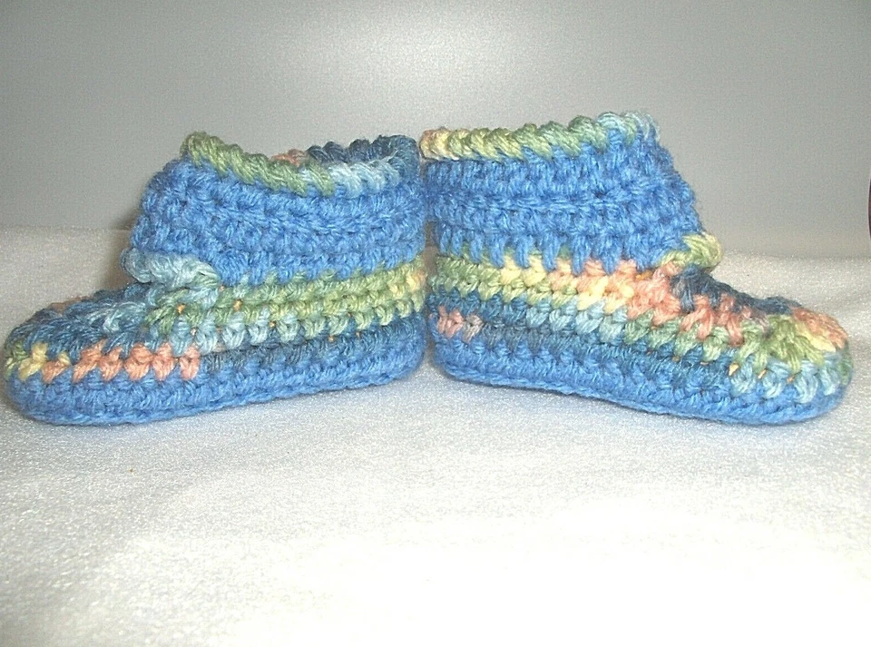 Crochet Hecho a Mano Bebé Zapatos Botines Niño Niña 0-6 Meses Azul Multi Foto 3 de 4