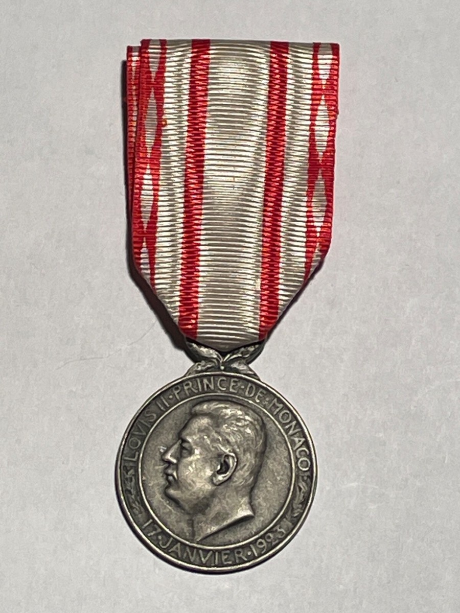 Monaco. Silver Medal 1923 Honneur Et Travail Prince Louis Ii Dans Son Coffret D Origine