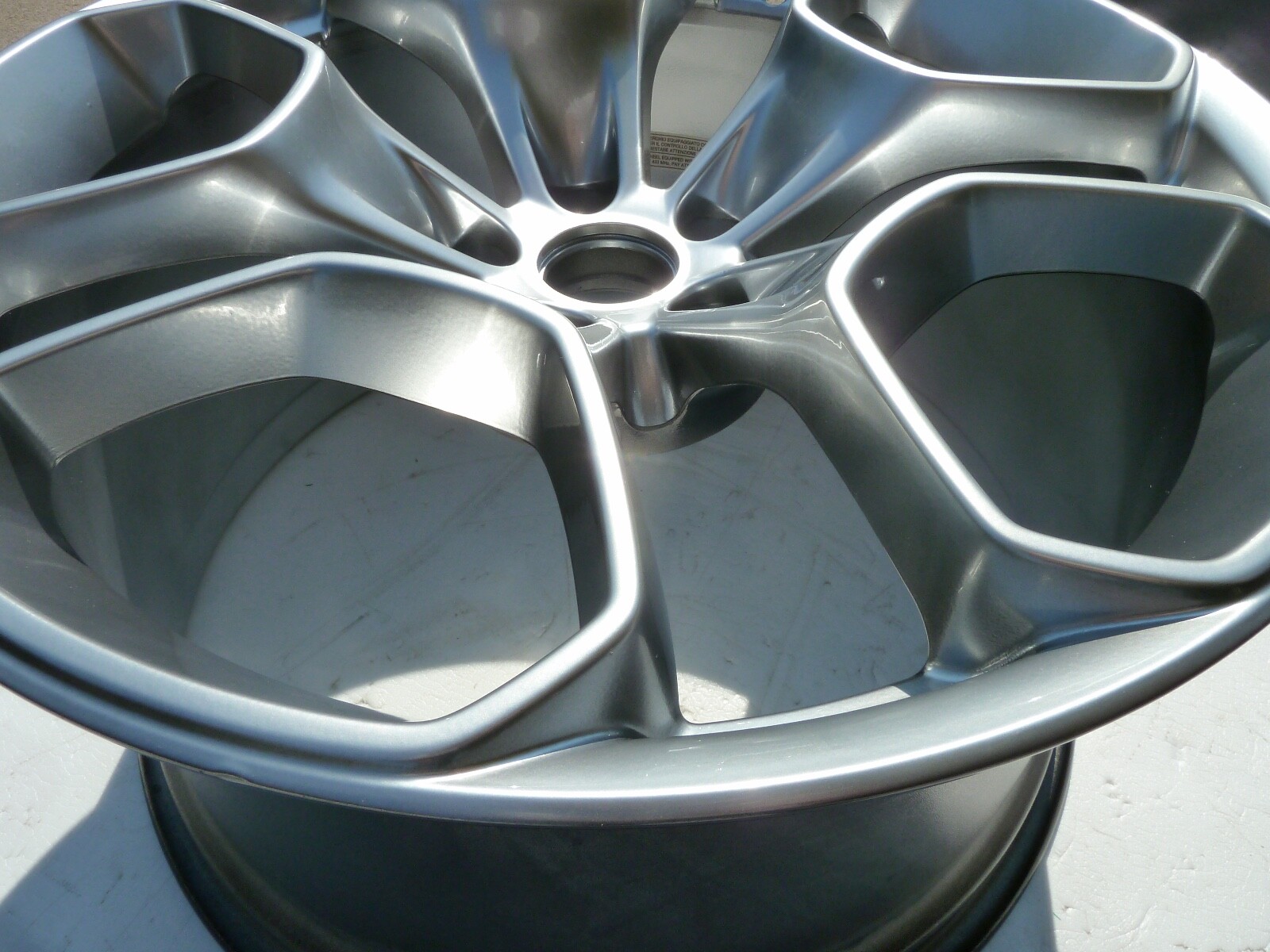 LAMBORGHINI HURACAN FACTORY GIANO OEM WHEEL REAR RIM SILVER REFURBISHED