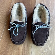 UGG Brown Slippers Size 7 Women s