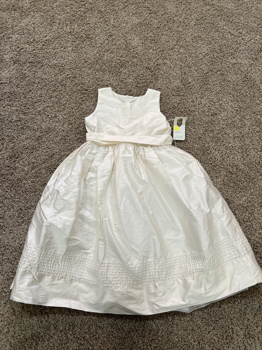 Isabel garreton shop christening gown