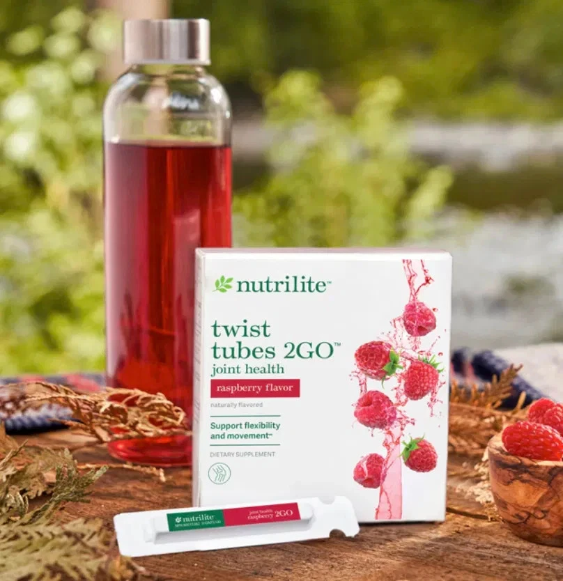 🍇 Twist Tubes 2Go - Salud articular en un jugoso giro de sabor a frambuesa, ¡sip go! 💪 Foto 2 de 2