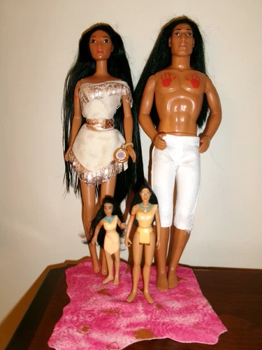 1995 Disney's POCAHONTAS Sun Colors Doll Blanket KOCOUM Doll + 2 Action Figures
