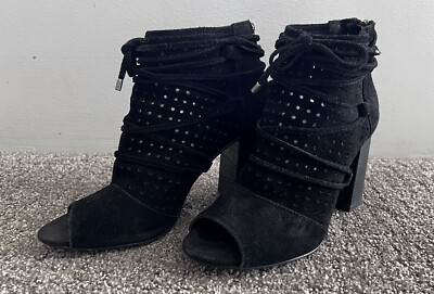 Very Volatile Womens Kalio Black Suede Leather Perforated Peep Toe Booties 7.5