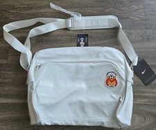 NWT Nike Monarcas Morelia 2013 Futbol Laptop Messenger Bag White RARE *Defect*