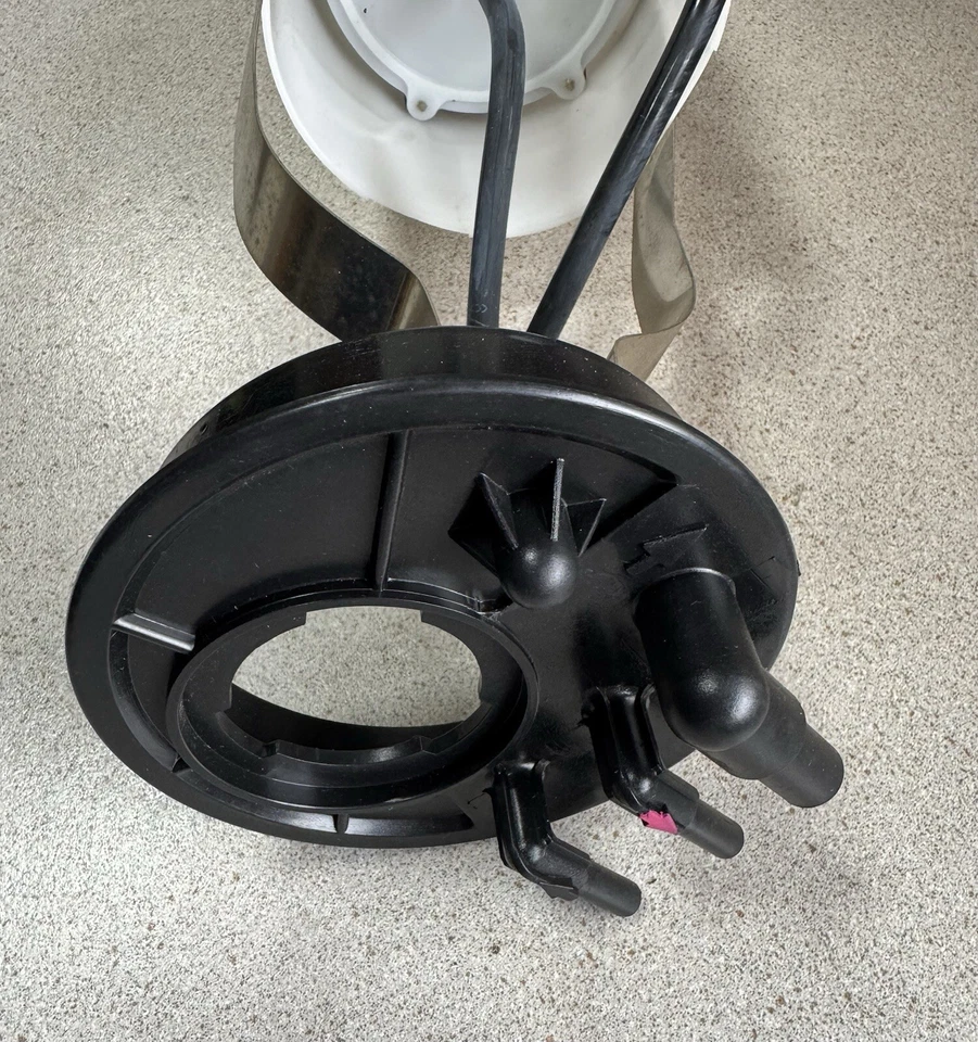 Carcasa filtro tanque combustible Fiat Tipo Tempra 734632 1987-1996 - Imagen 3 de 4