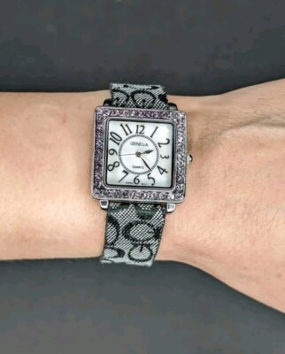 Geneva Ladies Silver Tone White Black Rhinestone M813L New Batt Included READ!