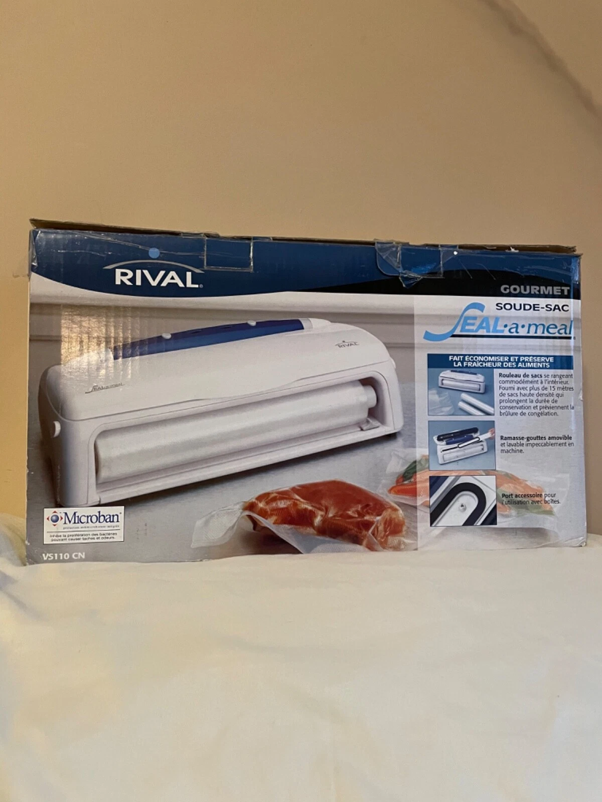 RIVAL Seal a Meal Food Saver Vacuum VS110 Sealer System With Box, Bags & Manual