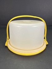 VTG Tupperware 1498 Kids Tuppertoys Yellow Cake Taker W/ Handle