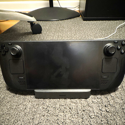 Valve Steam Deck OLED 512GB (used to play balatro once so it s basically new)