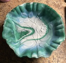 Vintage Imperial Green Glass Slag Bowl With R...