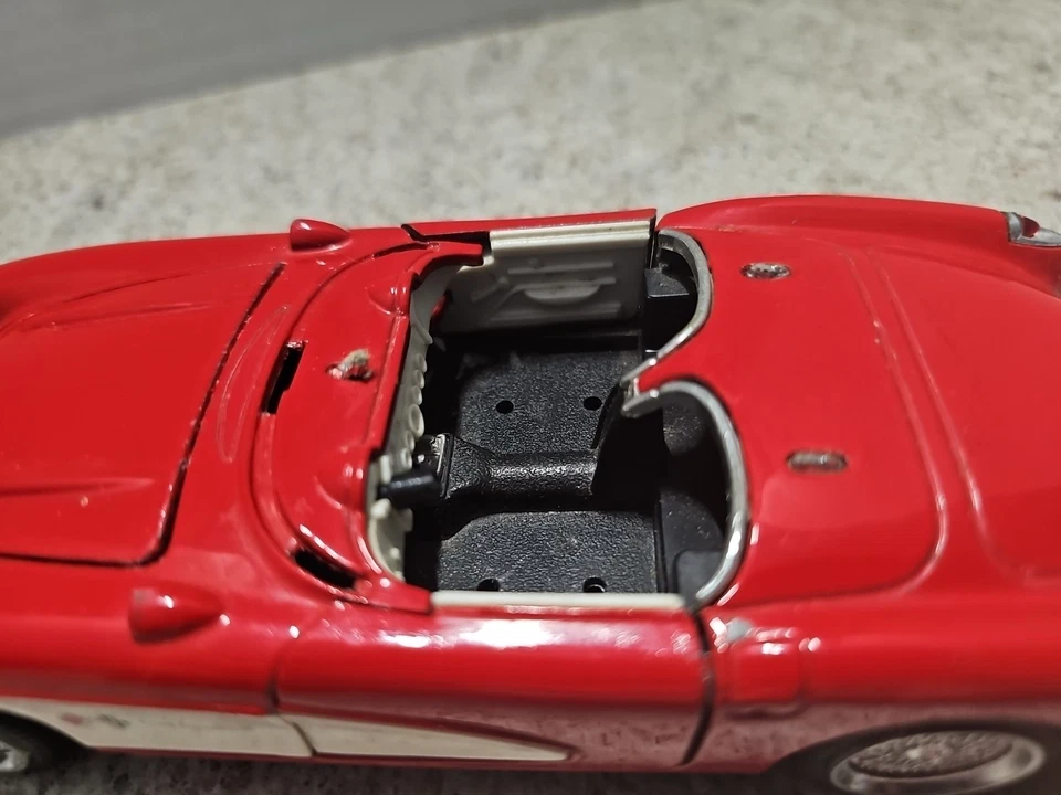 Coche de chatarra Corvette 1957 sin marca escala 1:24 coche fundido a presión Foto 3 de 4