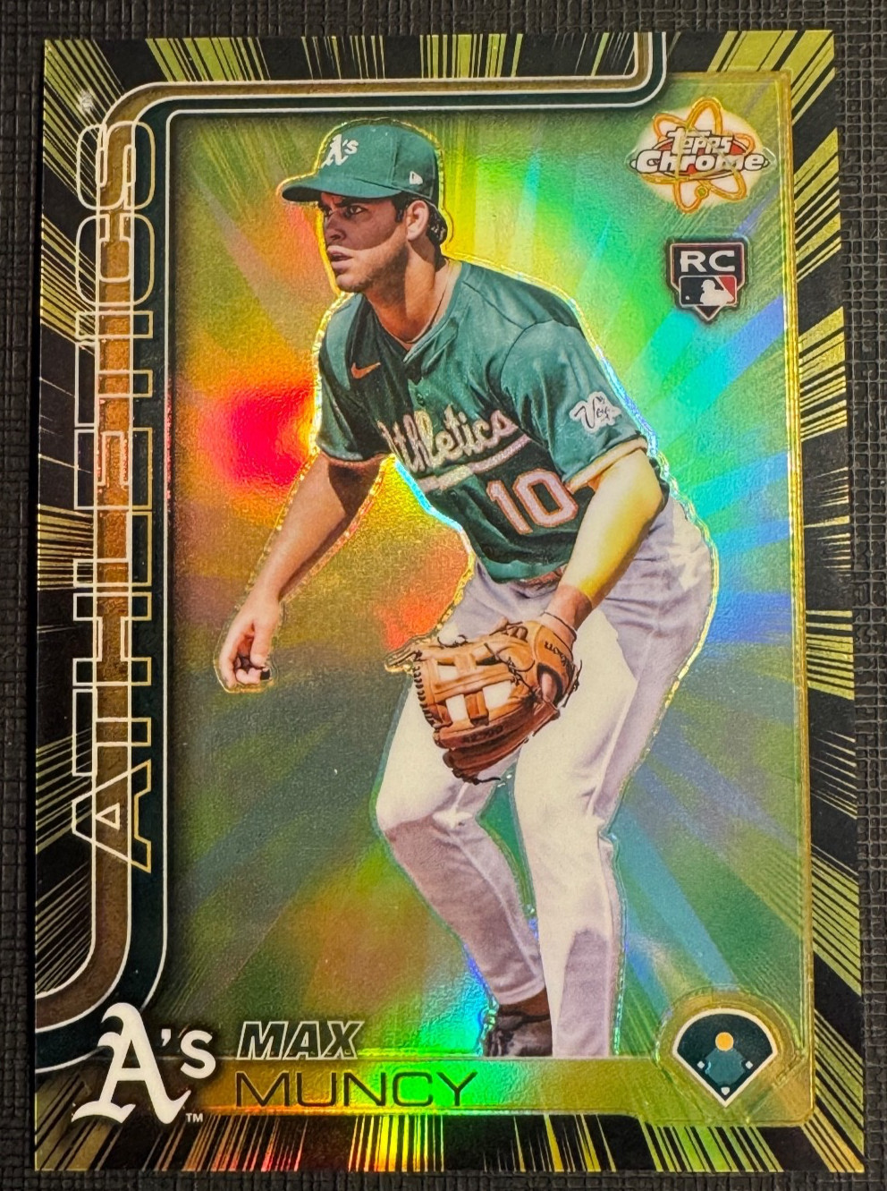 2025 TOPPS CHROME UPDATE MAX MUNCY RADIATING ROOKIES SP ATHLETICS RC ROOKIE