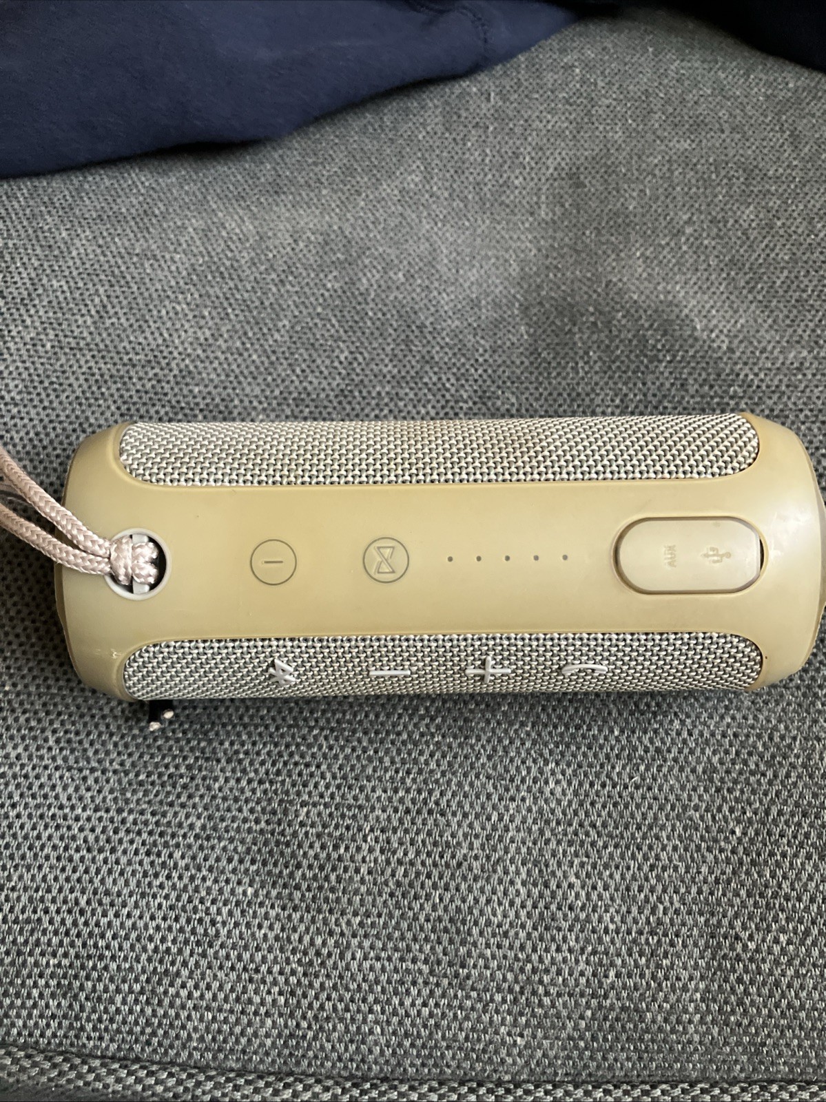 JBL Flip 3 Portable Bluetooth Speaker