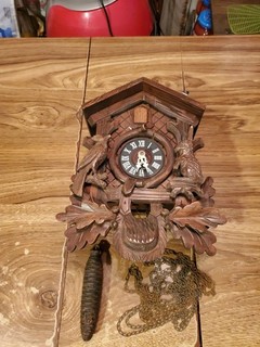VINTAGE GERMAN BLACK FOREST CUCKOO CLOCK FOR PARTS OR REPAIR
