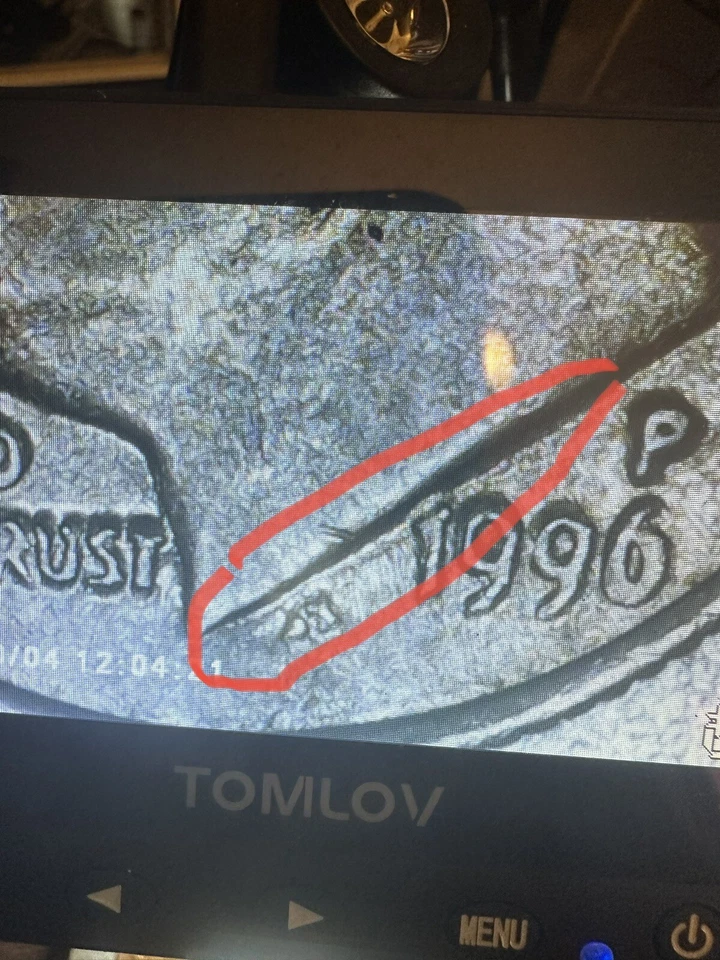 1996 P Roosevelt dime Error ON DATE &P IN GOD WE TRUST OFF CENTER HEAD @ BACKRIM - Image 2 of 4