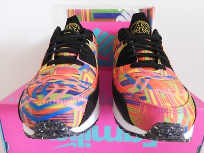 Size 14 - Nike Air Max 90 Latino Heritage Month - Familia  display picture 2