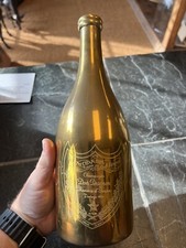Bottiglia in metallo dorato Dom Perignon pezzo da collezione barware cocktail shaker
