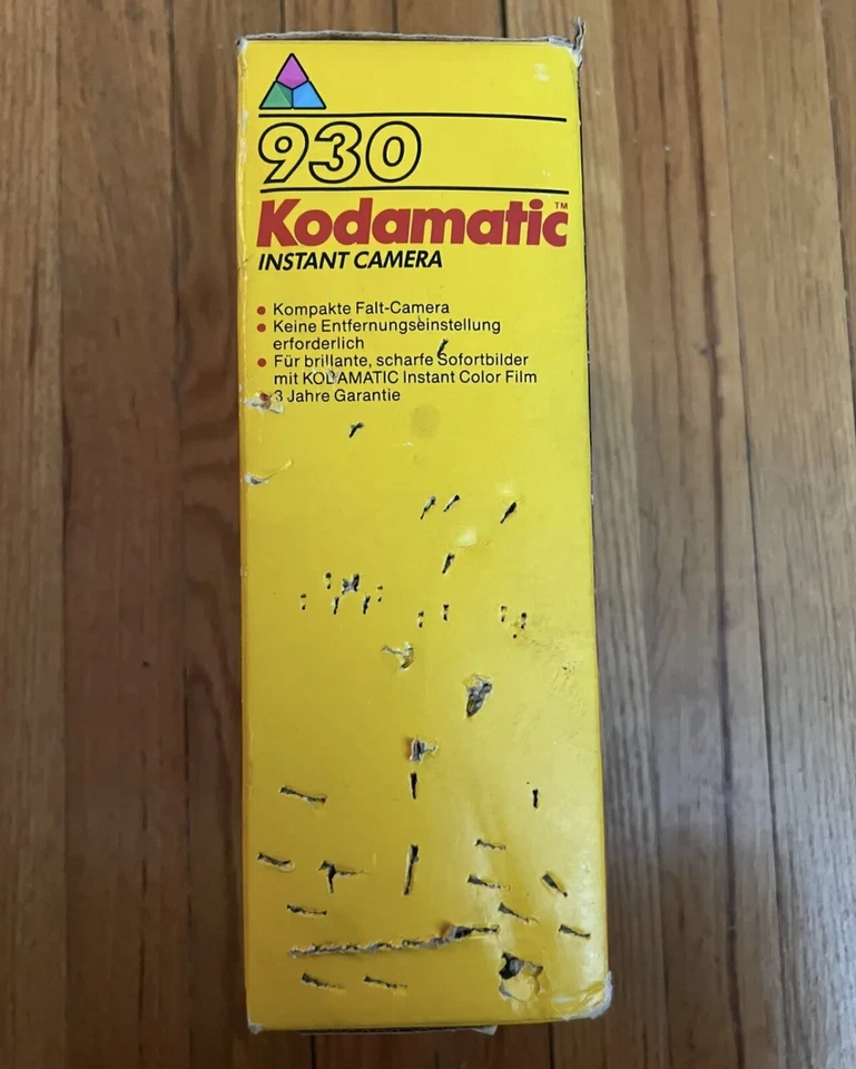Vintage KODAK 930 KODAMATIC Instant Camera Still In Original Box New - Image 2 of 4