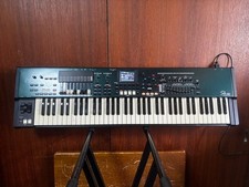 Hammond SK Pro 73-key Keyboard/Organ with 4 Sound Engines w/ bag