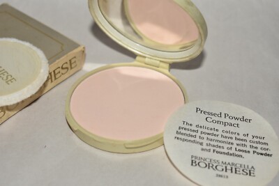 NIB Borghese Vintage Pressed Powder Compact - Translucent II (Medium)