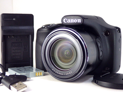 Canon PowerShot SX530 HS Black 16.0MP Digital Camera Black 50X Optical Zoom WiFi - Afbeelding 1 van 13