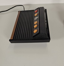 Atari vintage Flashback 2 video game console 2 wireless controllers power supply