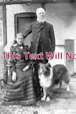 LI 2563 - East Holton Couple, Lincolnshire c1906