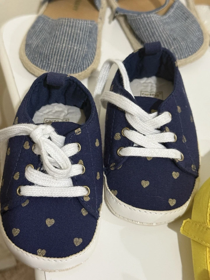 Lote de 6 Zapatos Infantiles Niña--Varios tamaños y estilos--usados Foto 3 de 4