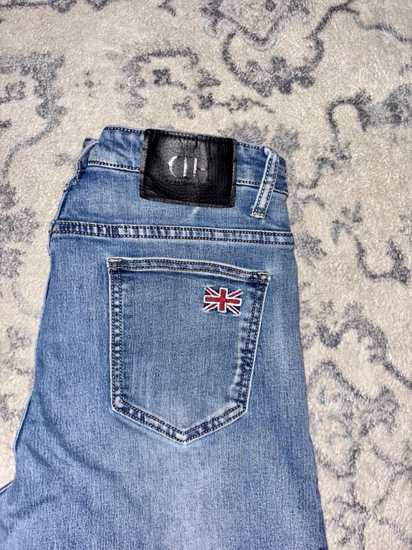 Demon & Hunter Skinny Blue Jeans Women’s Size 27.