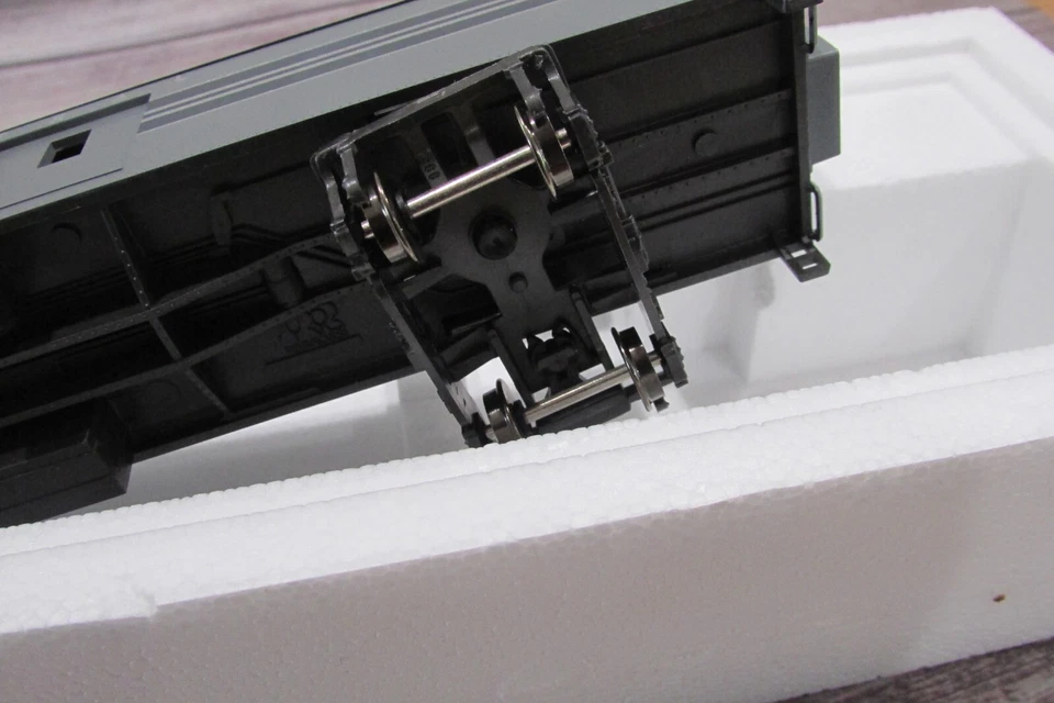 HO Scale Rivarossi 2707 1930 S.S Baggage Passenger Car New Yor Central Lot#3046 - Image 2 of 4