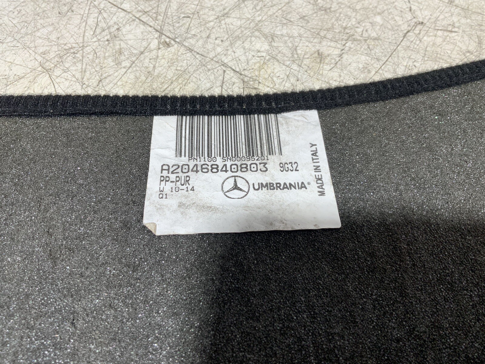 Mercedes-Benz C-class W204 Set of 4 Genuine Floor Mats A2076840903  