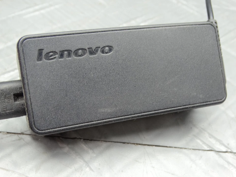 Cargador Adaptador de Corriente de CA Original Lenovo ADLX45DLC2A 20V 2.25A 65W (Lote de 7) Foto 2 de 4