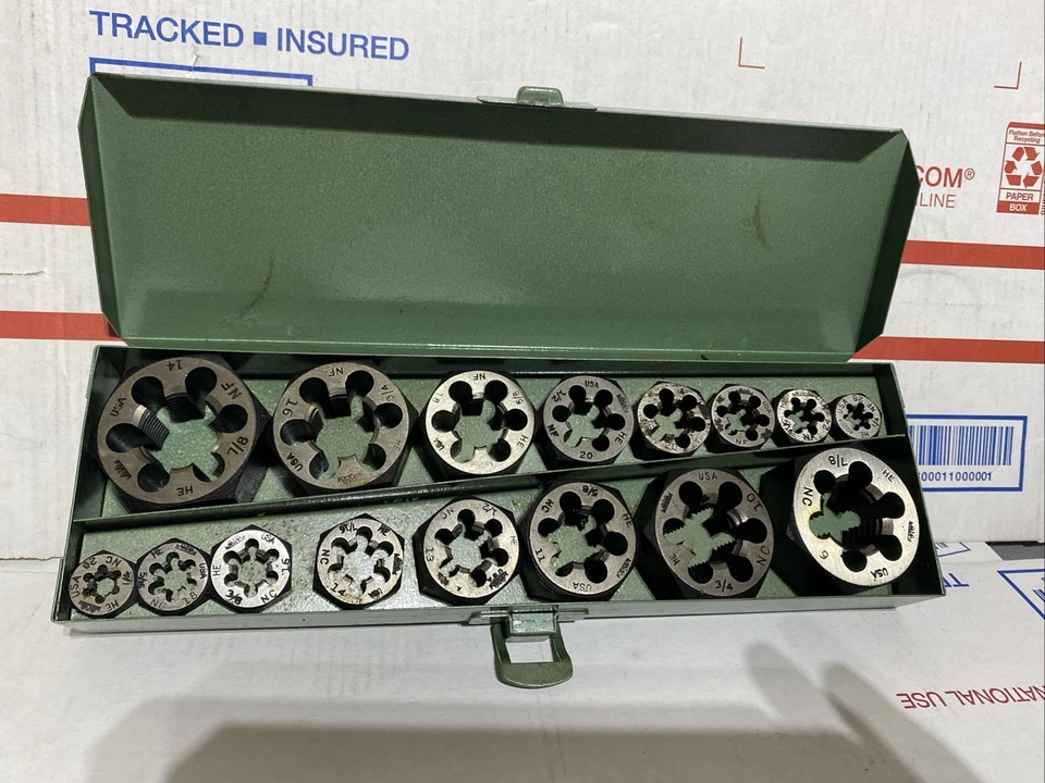 Juego de troqueles hexagonales Greenfield Tap & Die 16 piezas. super buen estado Foto 3 de 4