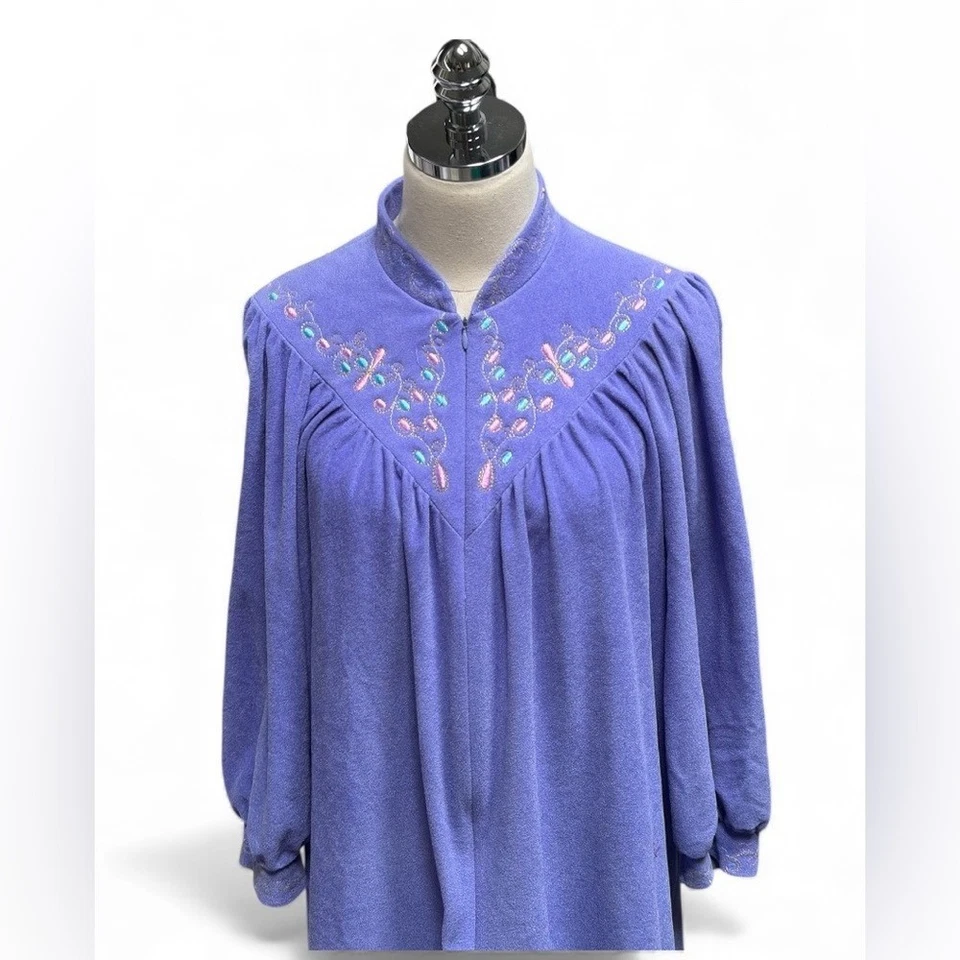 Camisón de colección Vanity Fair abrigo bordado años 70 Grannycore Cottagecore EE. UU. Foto 2 de 4