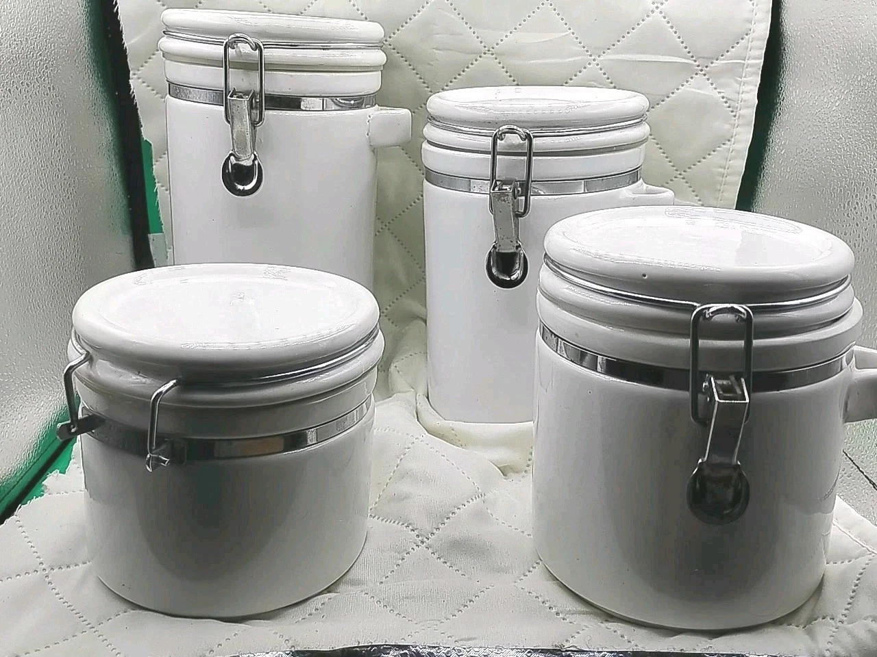 White Canister Set 4 Pc Stoneware Lock Lids Tall 10" 8" 6" 5 " 6" Diameter