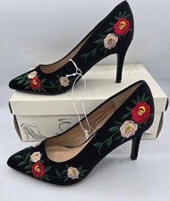 A New Day- Elegant Floral Embroidered Black Heels - Size 7
