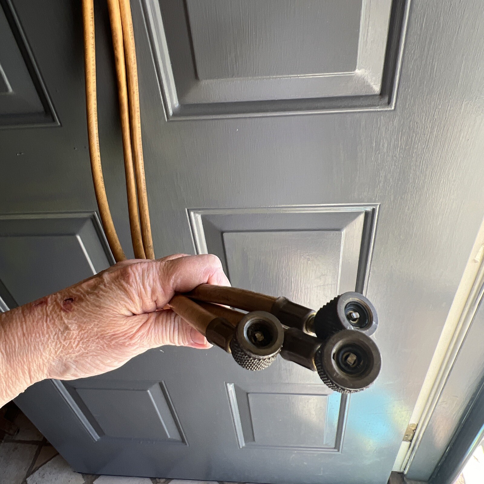 Ritchie Yellow Jacket Test and Charging Manifold R12, R22, R502 W/ NRP